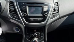 Hyundai Elantra — view 15