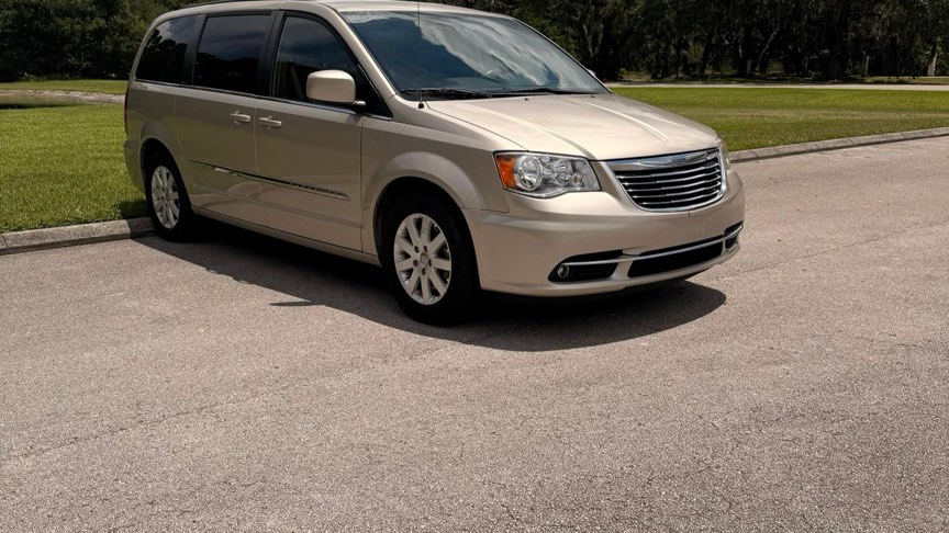 2015 Chrysler Town & Country for rent in Jacksonville, FL