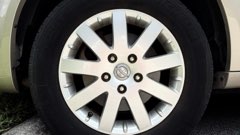 Alloy wheel and Michelin tire