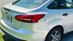 Ford Focus — view 6