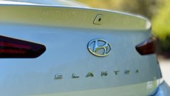 Hyundai Elantra — view 8
